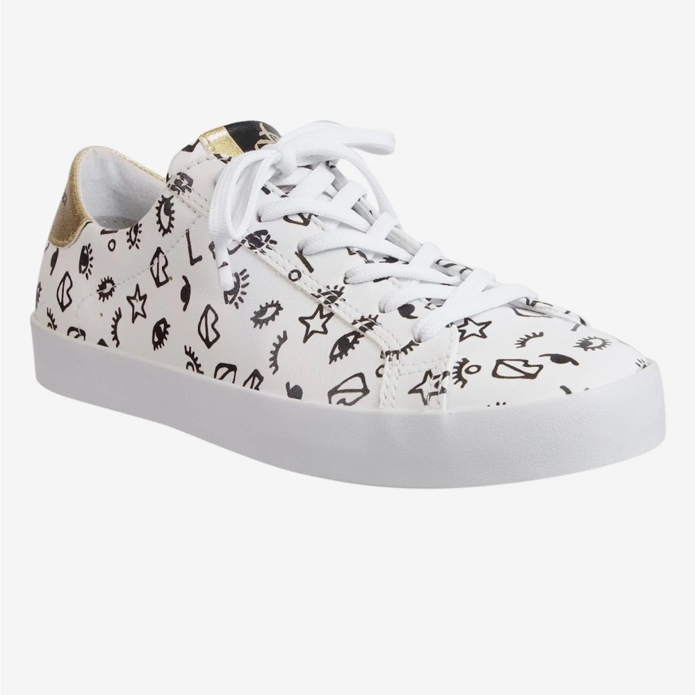 EUC OTBT Court Sneakers